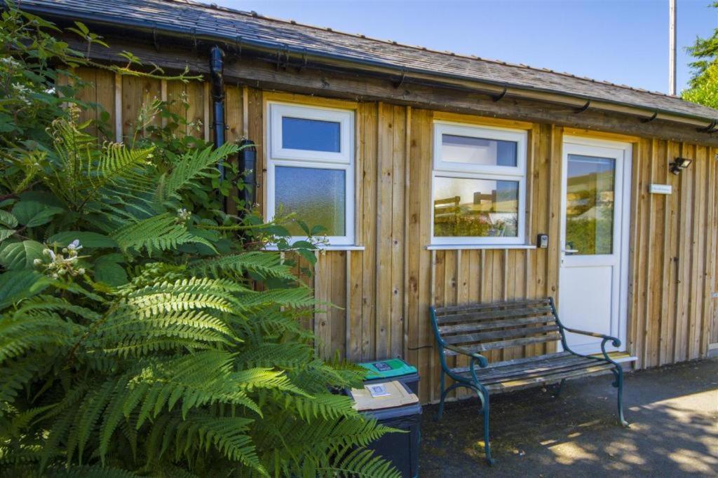 Wild Valley Bunkhouse Llanrhaeadr-ym-Mochnant 외부 사진