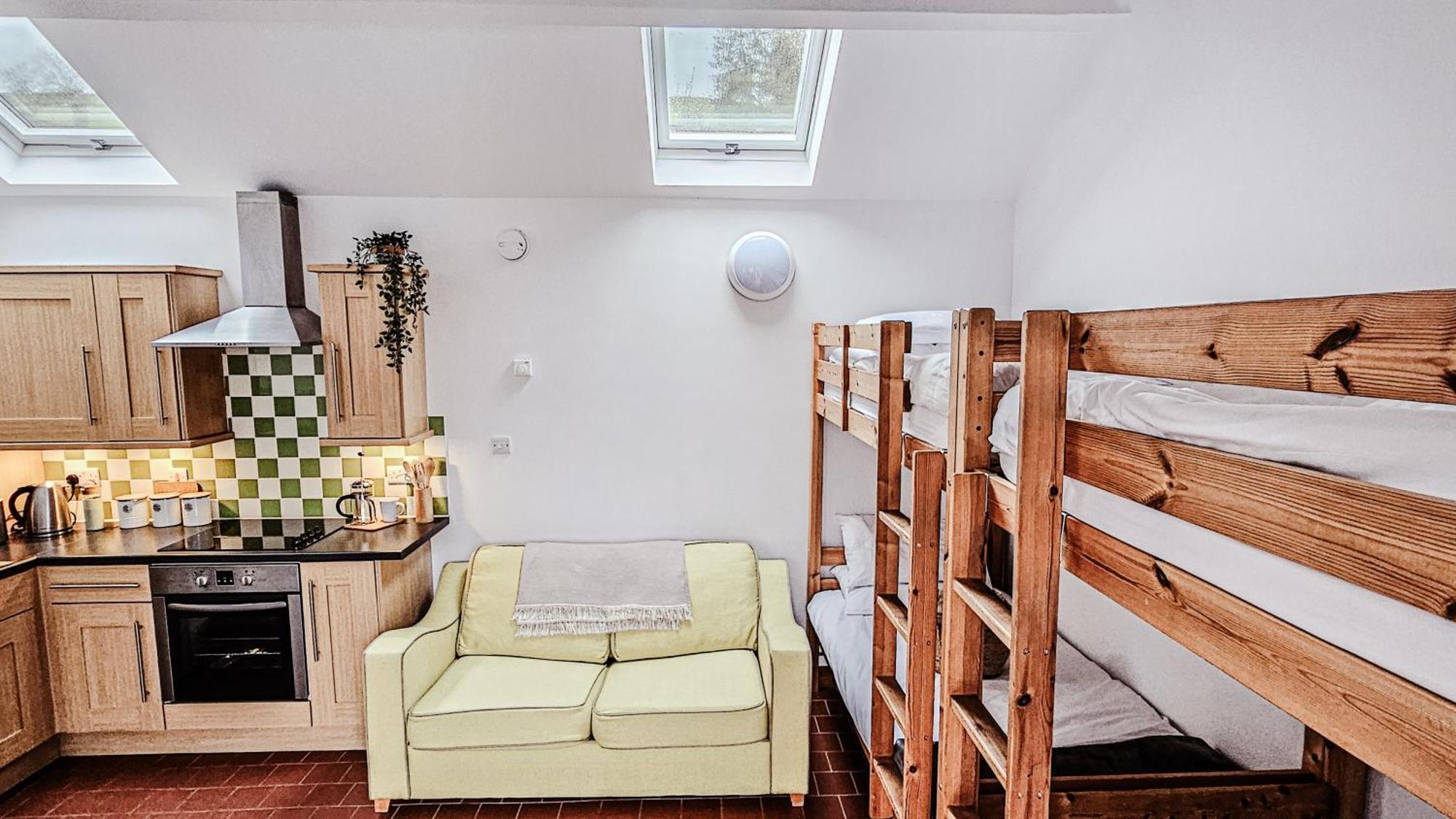 Wild Valley Bunkhouse Llanrhaeadr-ym-Mochnant 외부 사진